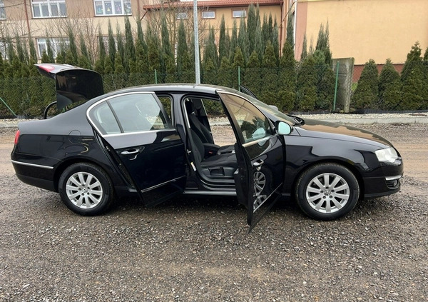 Volkswagen Passat cena 23800 przebieg: 250000, rok produkcji 2009 z Ełk małe 326